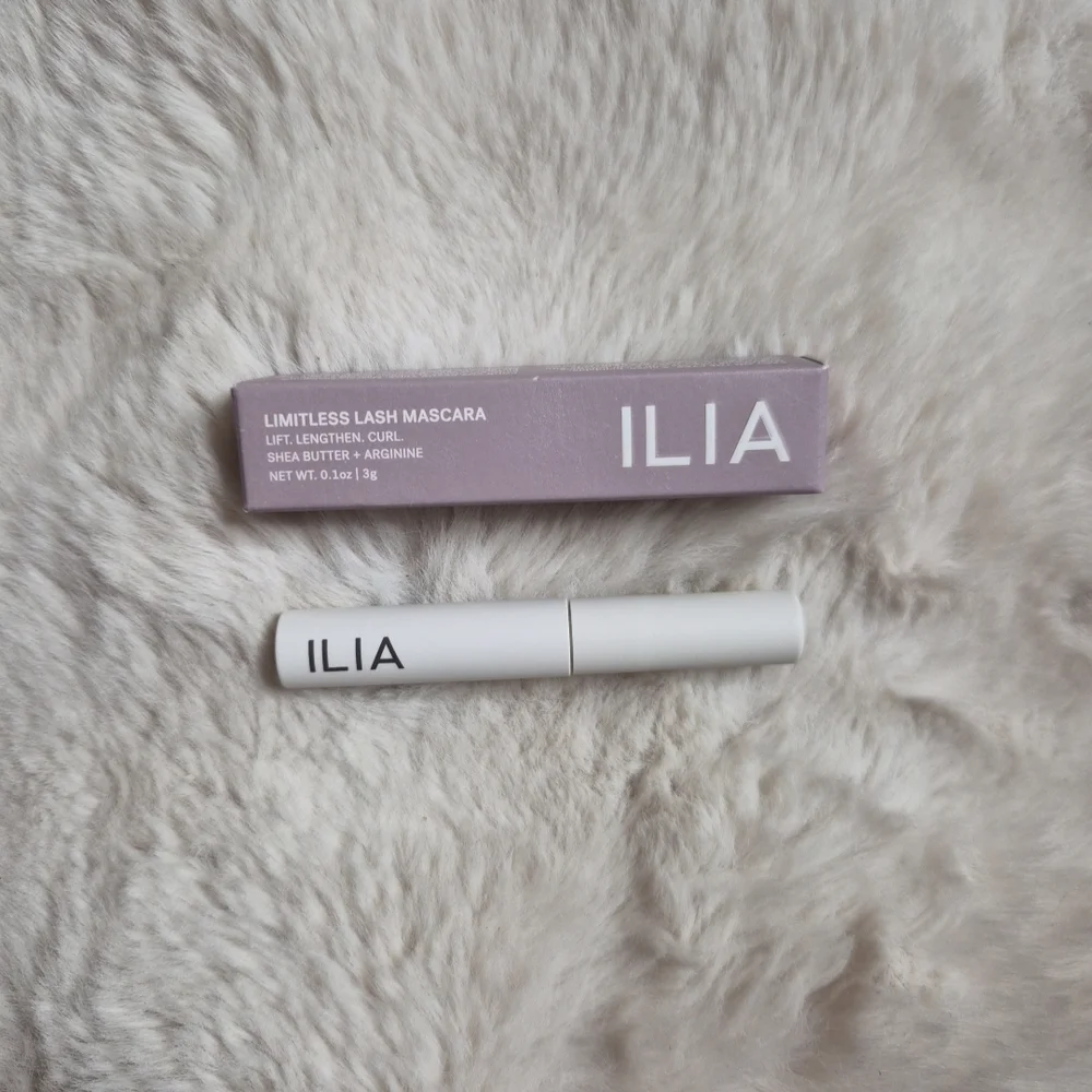ILIA Limitless Lash Lengthening Mascara AFTER MIDNIGHT BLACK .1oz./3g Mini New ✨